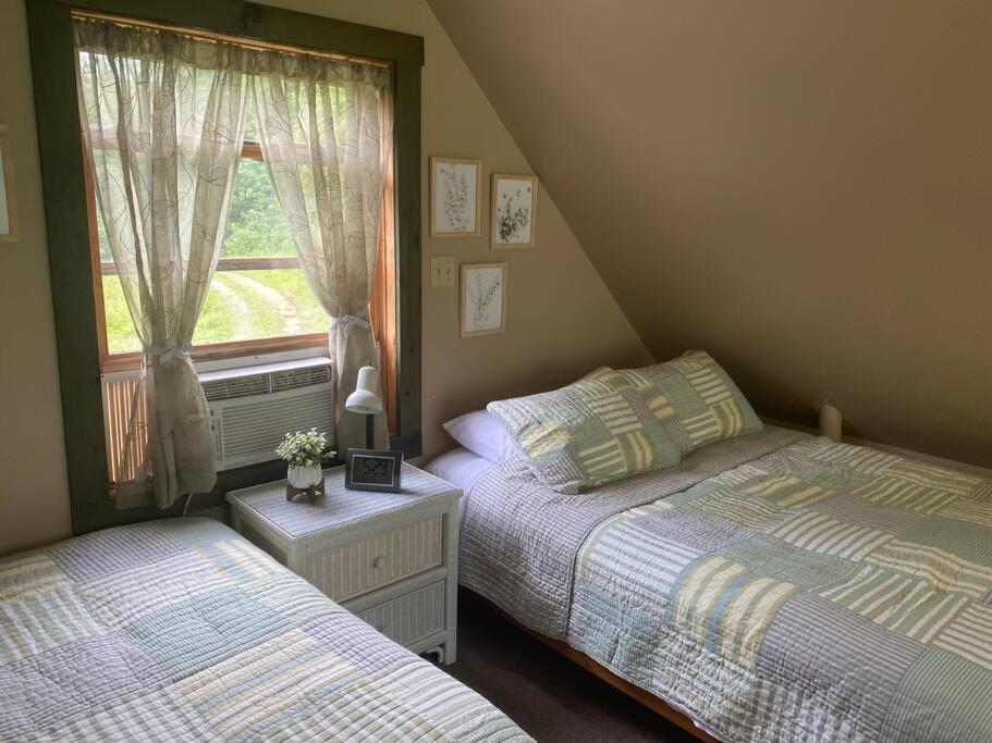 Secluded Cabin On Red Haven Farm Irvine المظهر الخارجي الصورة